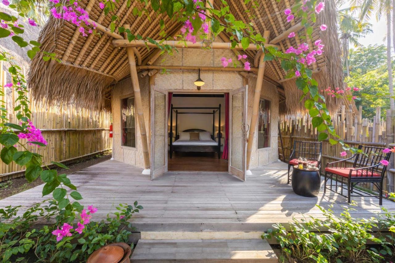 Amahelia Luxury Resort & Restaurant - Гили Ашахан Екстериор снимка