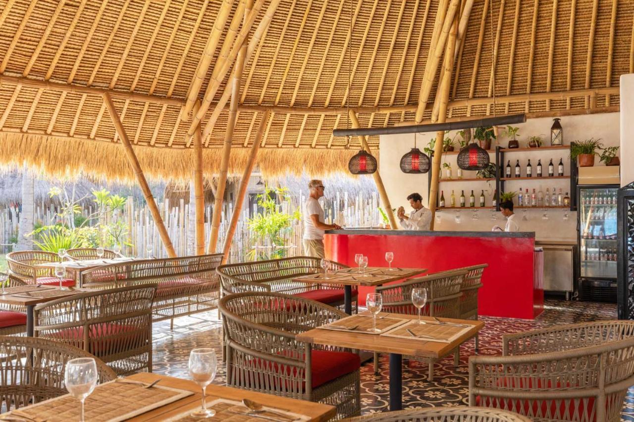 Amahelia Luxury Resort & Restaurant - Гили Ашахан Екстериор снимка